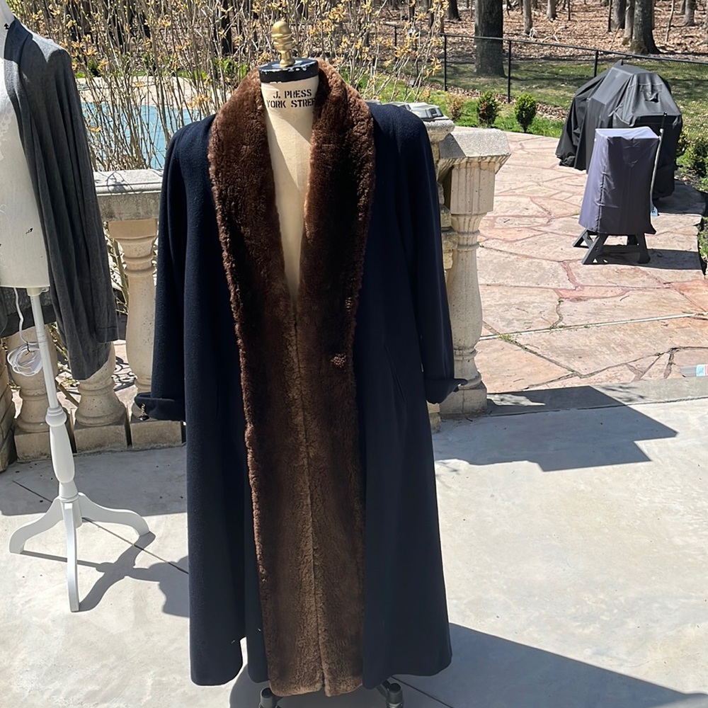 Vintage Bergdorf Goodman full collar fur brown with navy unisex long winter coat - Picture 1 of 13